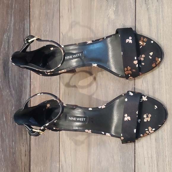 Nine West Ankle Strap Block Heels Two Strap Open Toe Black Sz 7.5M - Picture 3 of 12